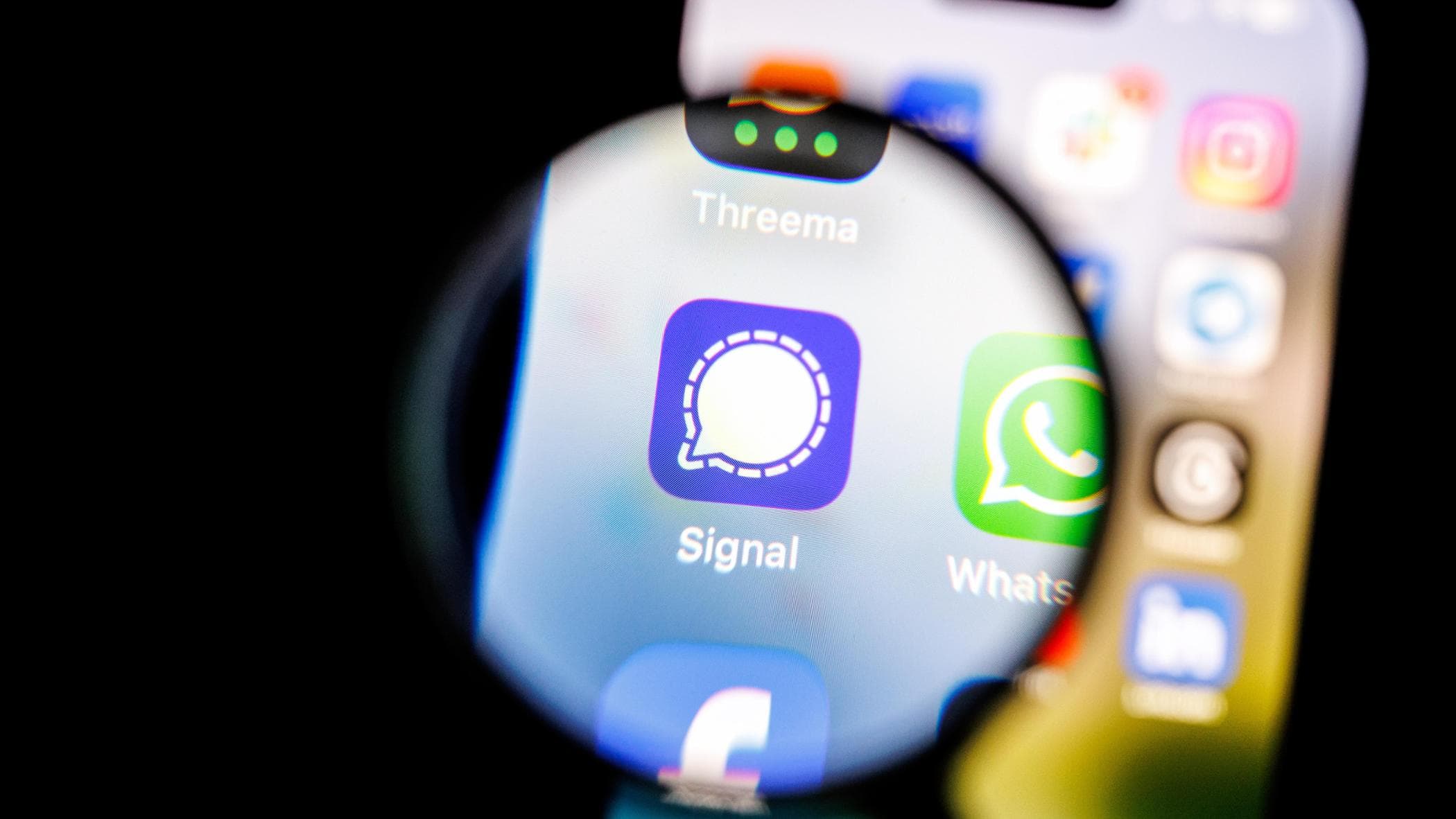 Politici e giornalisti in Italia spiati sull’app di Signal