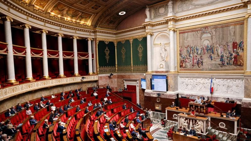 Fine vita, la Francia dice sì al diritto all’aiuto a morire