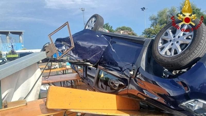 La tromba d'aria a Bagnatica in una foto dei Vigili del Fuoco