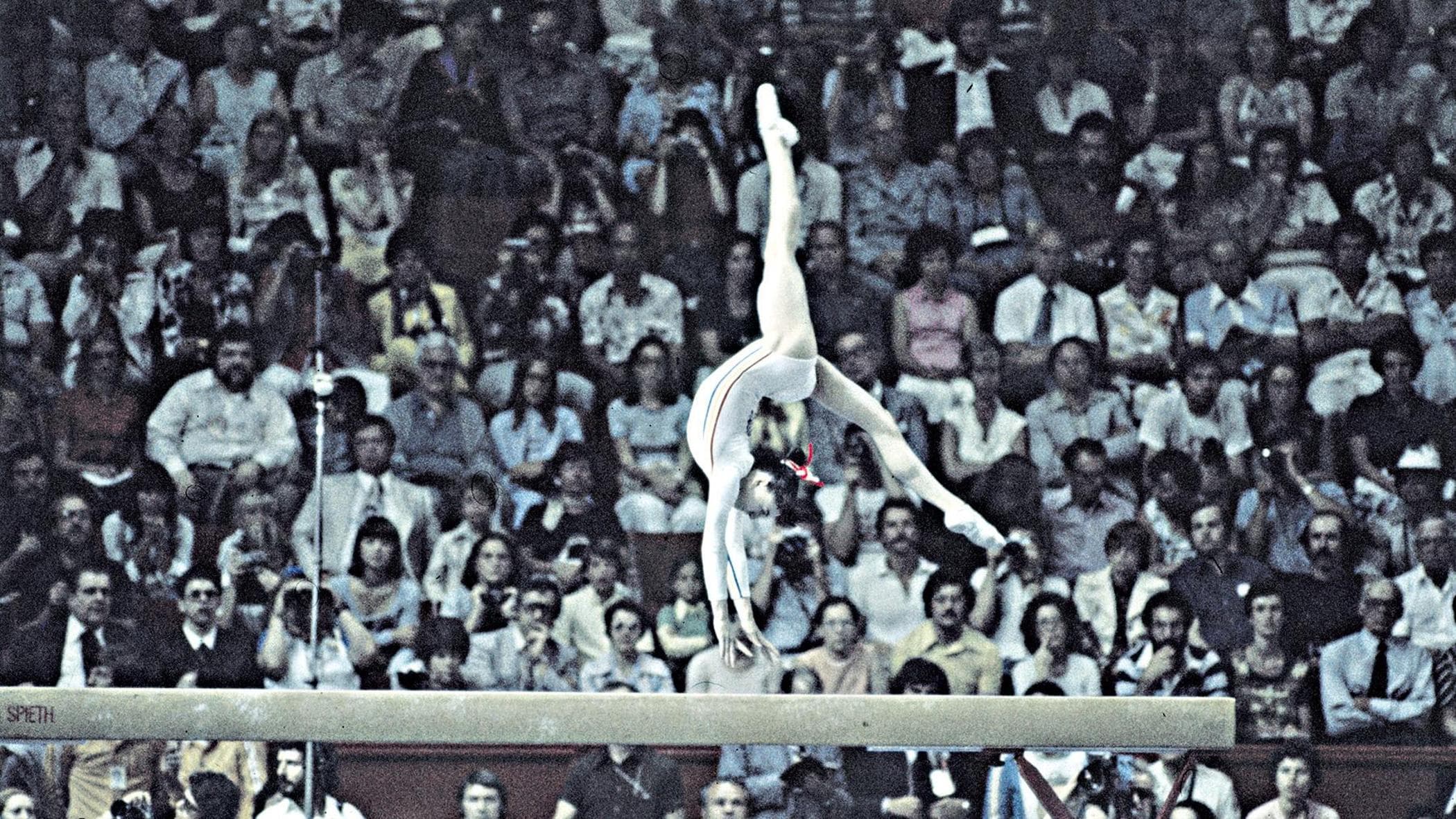 Nadia Comaneci, 50 anni fa lo storico 10: “Oggi sono ancora la bambina di quel giorno perfetto”