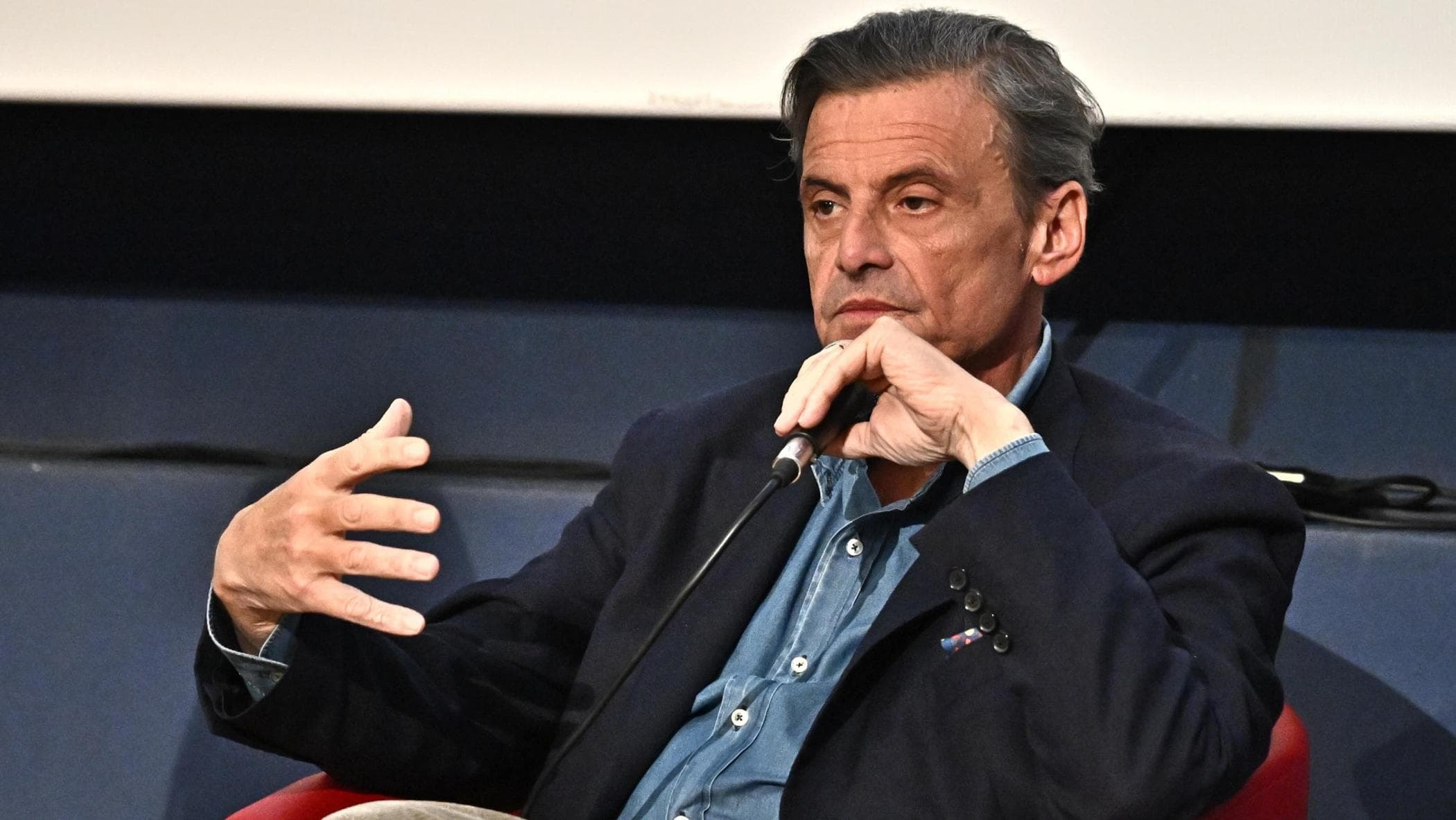 Calenda: “Sulla sicurezza il governo fa propaganda, a sinistra troppo timidi”