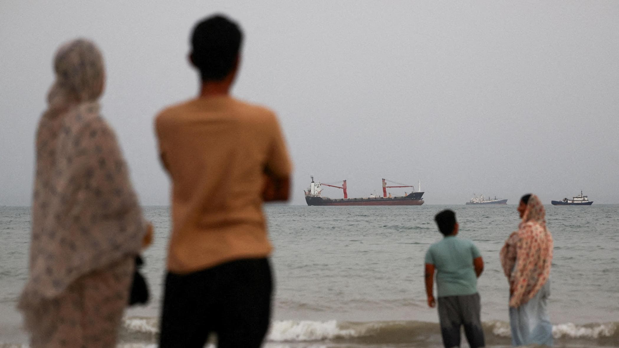 Petrolio su ed effetto dazi, così l’America impone una tassa sull’incertezza
