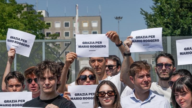 Bollate (Milano), 18 luglio: giovani della Lega chiedono la grazia per Mario Roggero