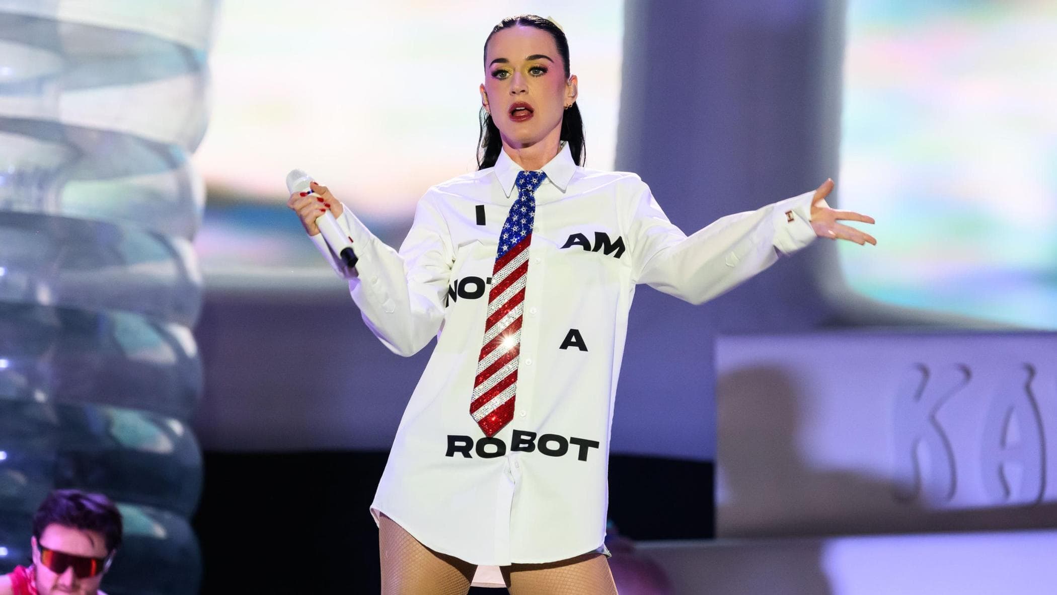 Katy Perry arremete contra Trump por el uso de 'Firework': 'Mi música no celebra la guerra'