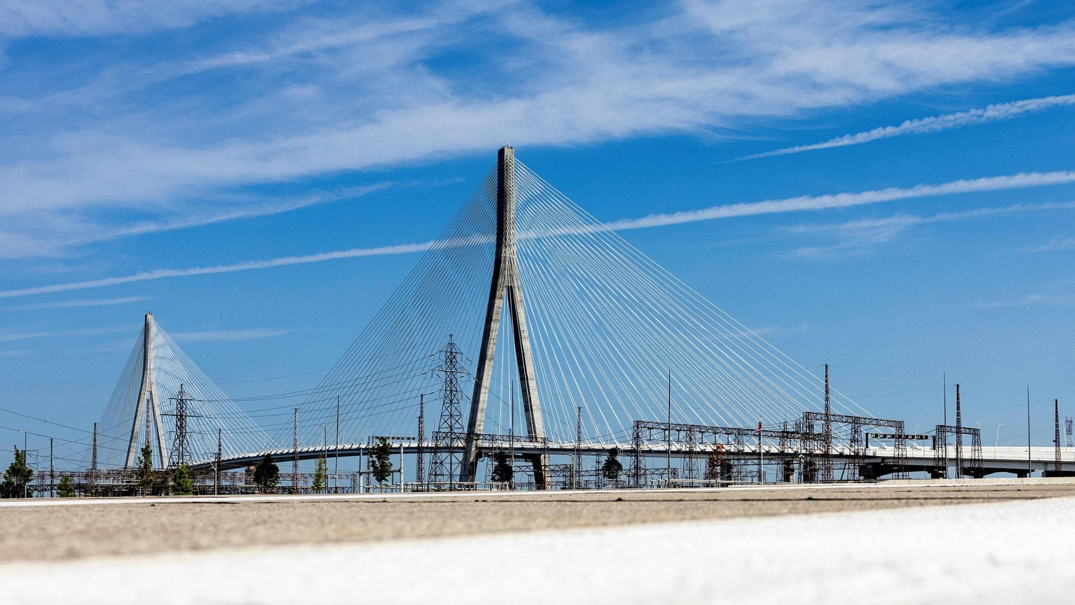 Ponte Ontario-Detroit atteso dal 2018 inaugura nel giorno dei dazi. E il Canada non invita Trump