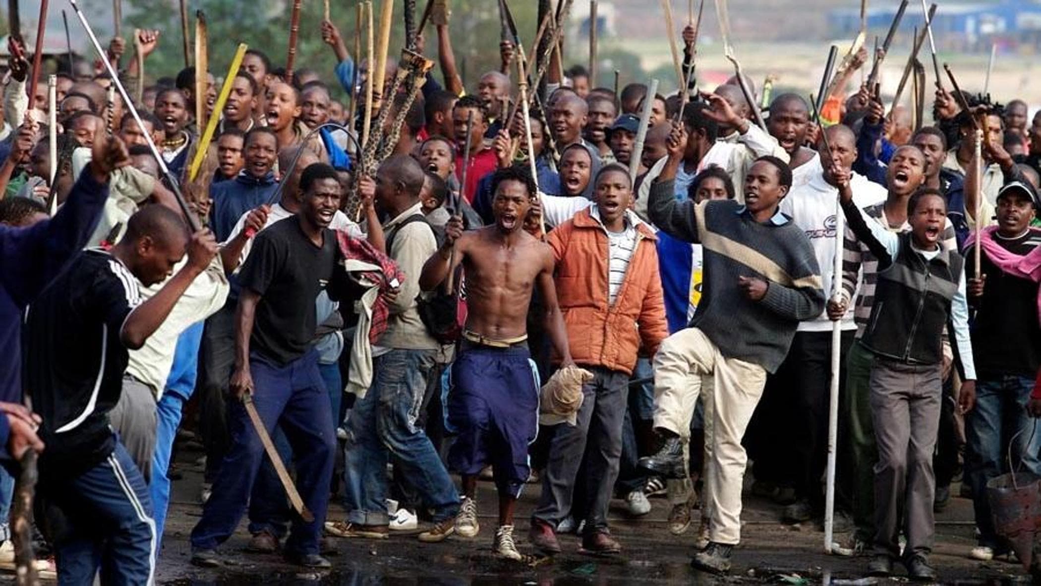 Güney Afrika'da dünyanın en yüksek işsizlik oranına sahip ülkede göçmenlere karşı protestolar sürüyor