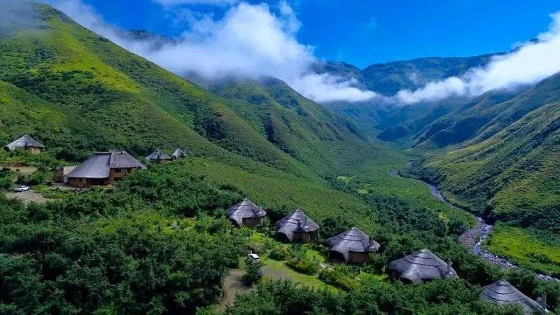 Una veduta estiva delle Maluti Mountains