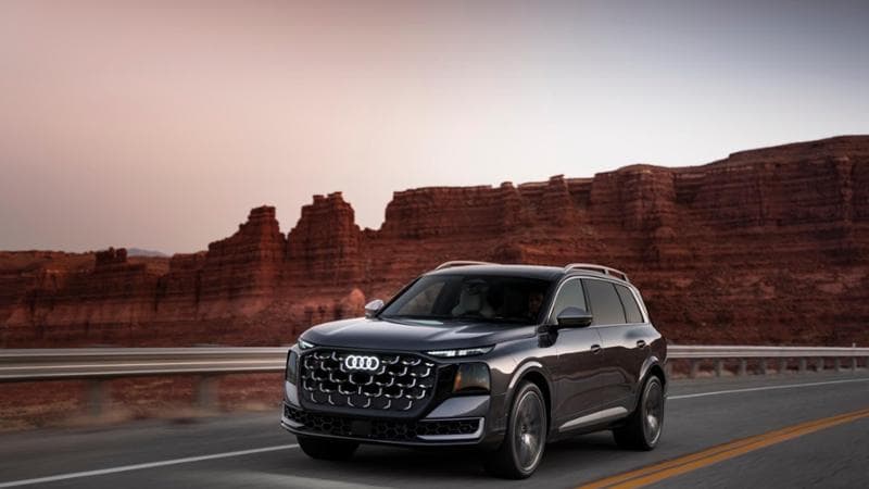 Audi Q9, la nuova ammiraglia è un maxi-Suv a sette posti tutto ibrido lungo 5,31 metri