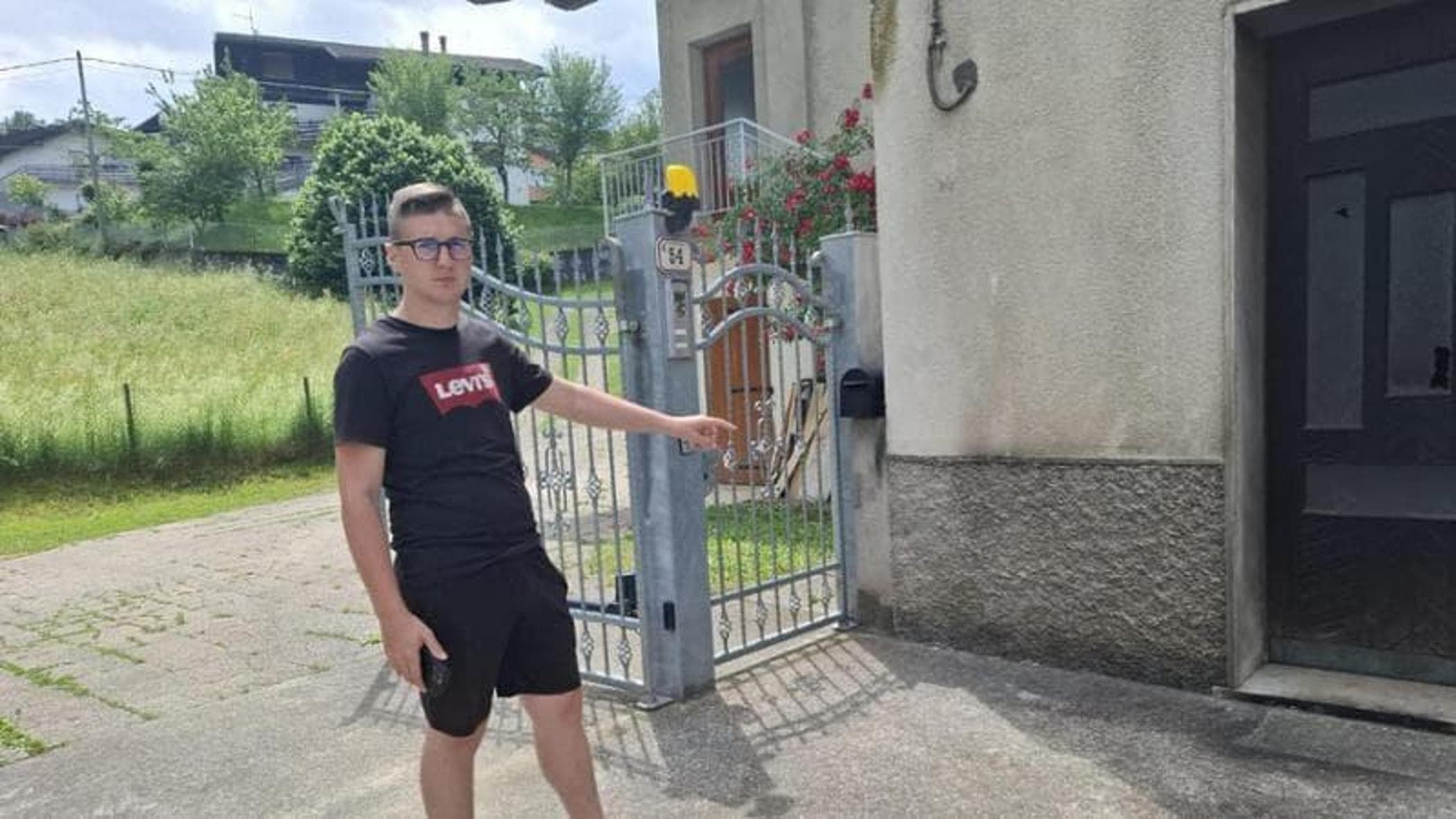 cappellari e l8217ordigno sotto casa il cronista indagato per simulazione e calunnia da Repubblica.it cappellari e l8217ordigno sotto casa il cronista indagato per simulazione e calunnia