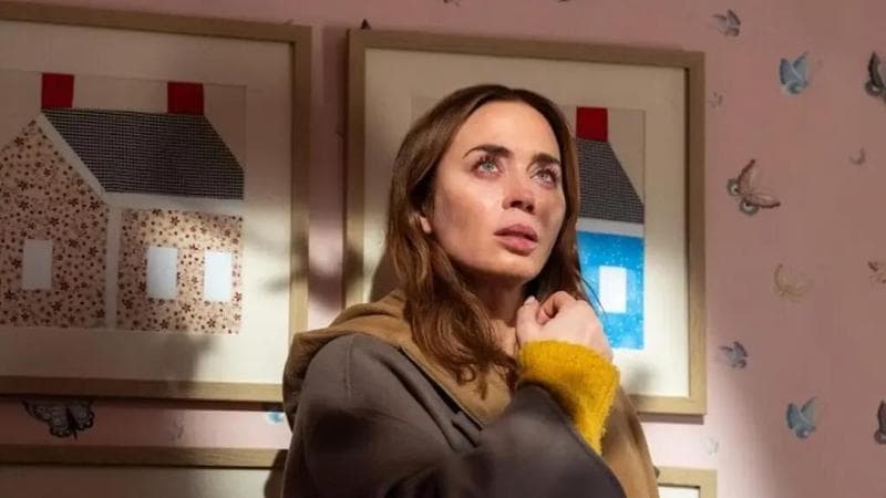 Emily Blunt è Margaret, meteorologa tv, nel nuovo film del regista americano  Steven Spielberg.