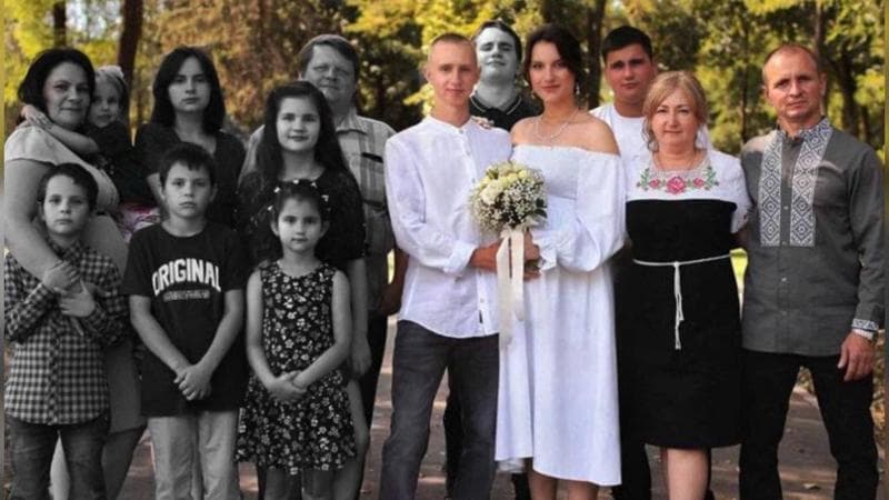 Anteprima: Ucraina, così un missile russo ha sterminato la famiglia Voronov: morti i genitori e i se…