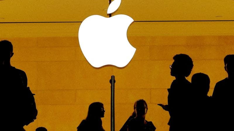 Un prezzo per le troppe domande a Siri. Apple valuta l’abbonamento per gli utenti più assidui