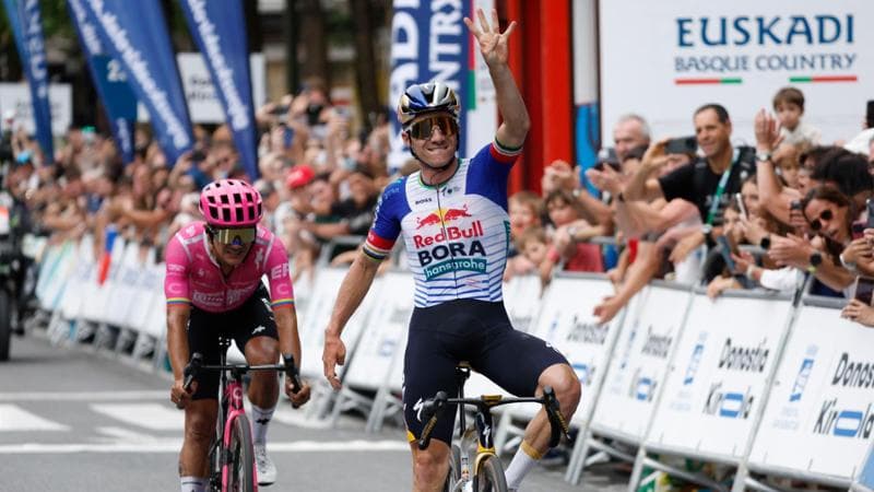Evenepoel fa il poker a San Sebastian