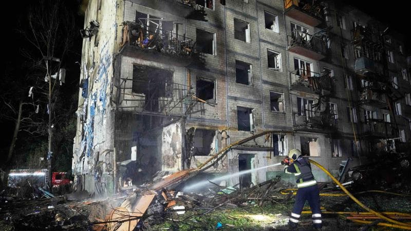 Anteprima: Pioggia di missili su Kiev, l’offensiva di Mosca dopo il dietrofront di Trump sui Patriot