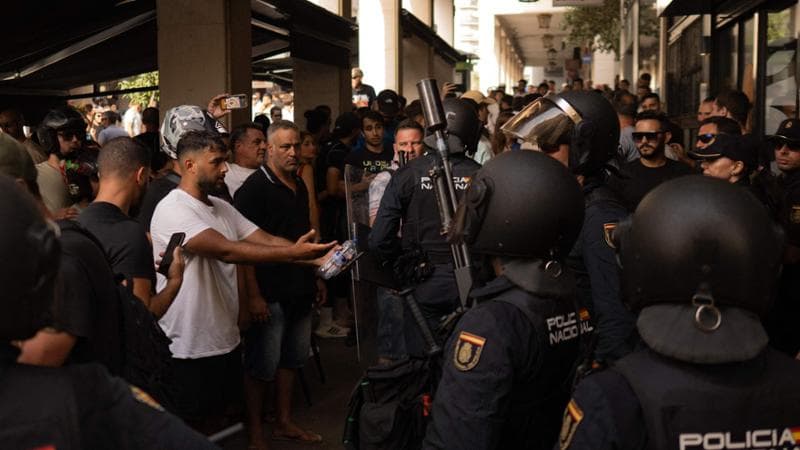 Anteprima: Barriere anti migranti in acqua ma la destra non molla su Ceuta: “Madrid ha permesso l’in…
