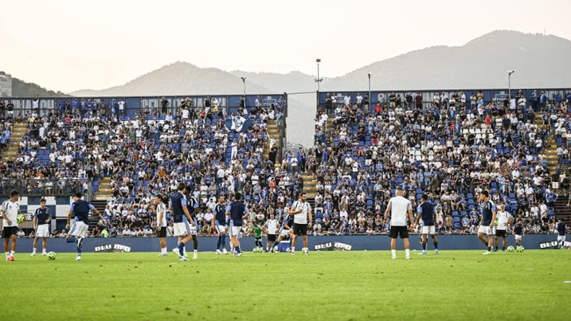 Tifosi del Como allo stadio Sinigaglia