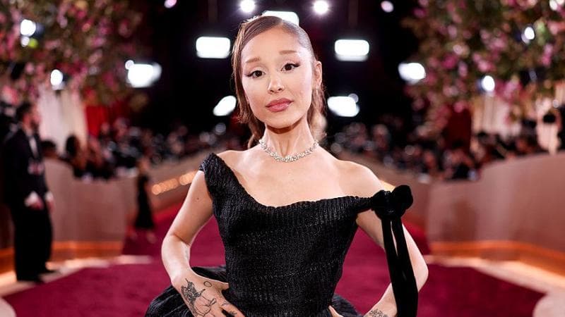 Valanghe di commenti sulla magrezza: “Deve curarsi”. E Ariana Grande si ferma dopo il tour