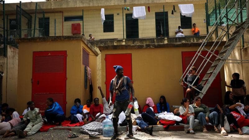 Copertina: I nervi tesi dei Ventisette su Ceuta: tra accuse reciproche e solidarietà di facciata