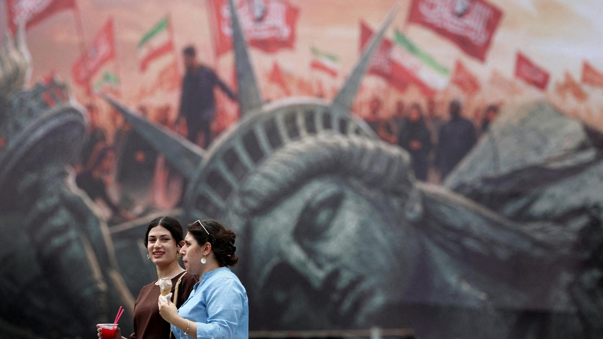 Trump Claims New Iran Talks as Tehran Denies Negotiations