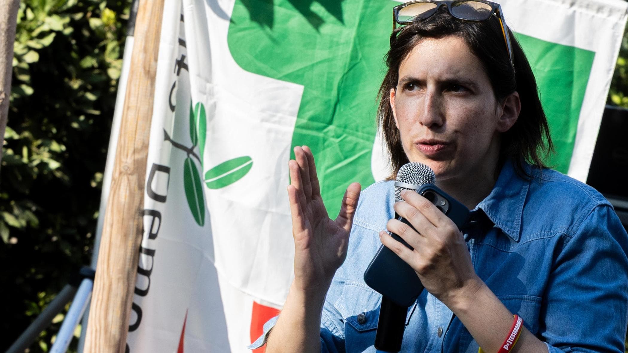 Schlein serra le file del Pd. Faccia a faccia con Guerini e sprint sulle primarie