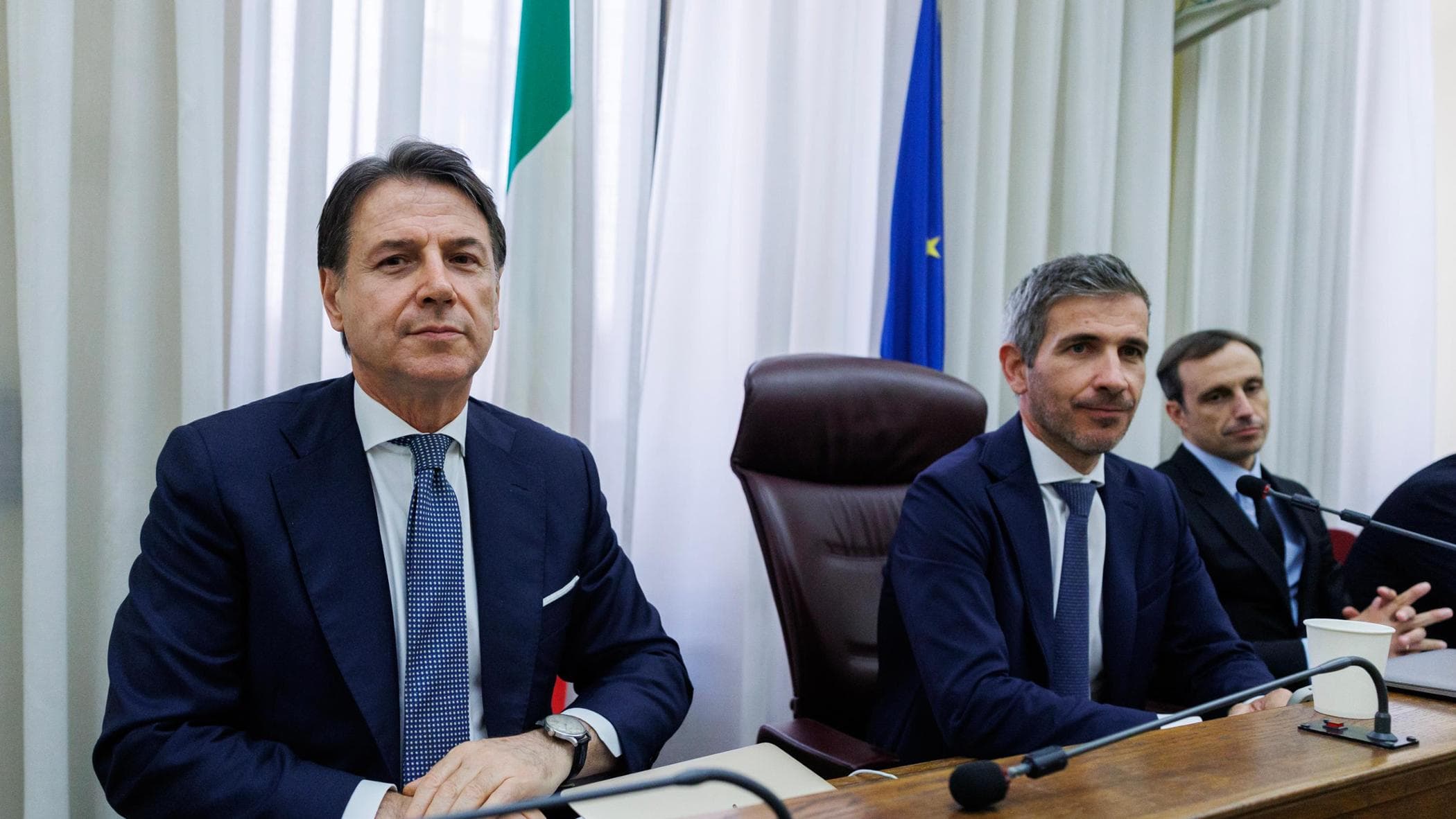 Conte, İsimsiz Mektubu Savcılığa Teslim Ettiğini ve Parlamento Komisyonunda Açıkladığını Duyurdu