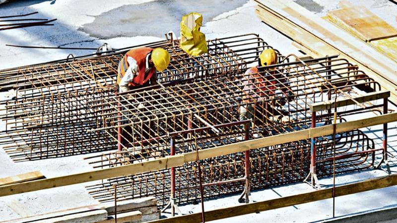 Anteprima: Si accascia nel cantiere: non lo portano in ospedale, muore muratore in nero