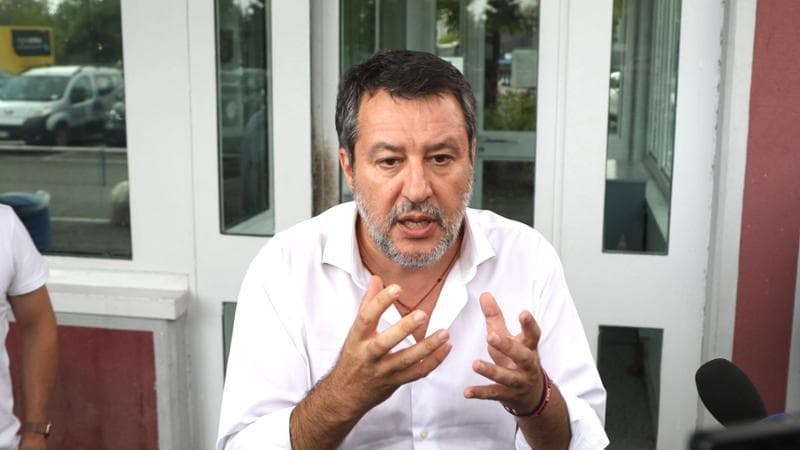 Anteprima: L'uscita di Salvini: “Fermate decine di irregolari dalla Spagna”. Ma sono 14 e non da Ceu…