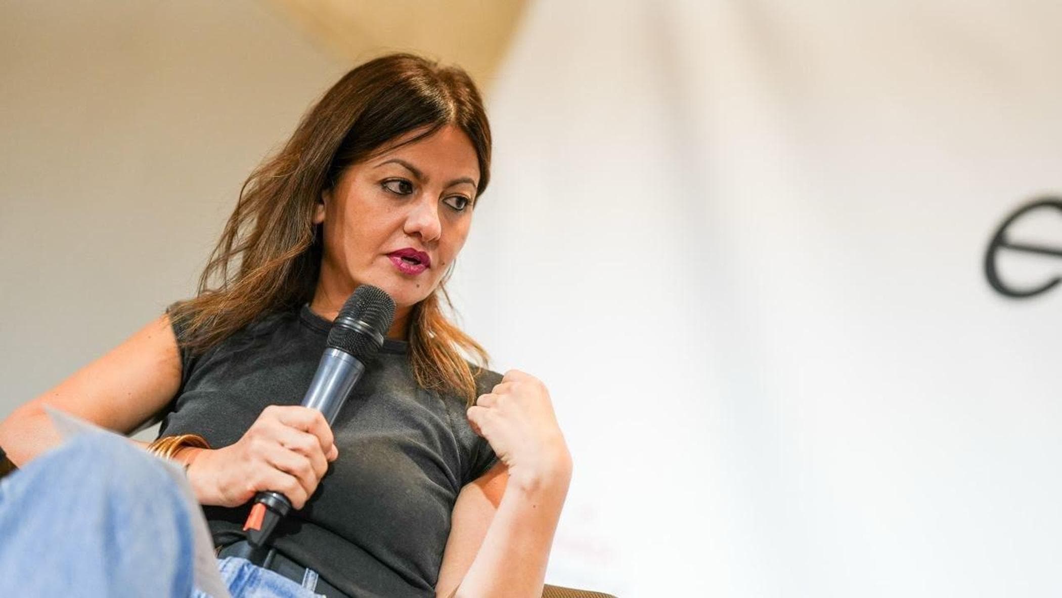 Spanish Minister Accuses Meloni of Trampling EU Rules to Please Trump