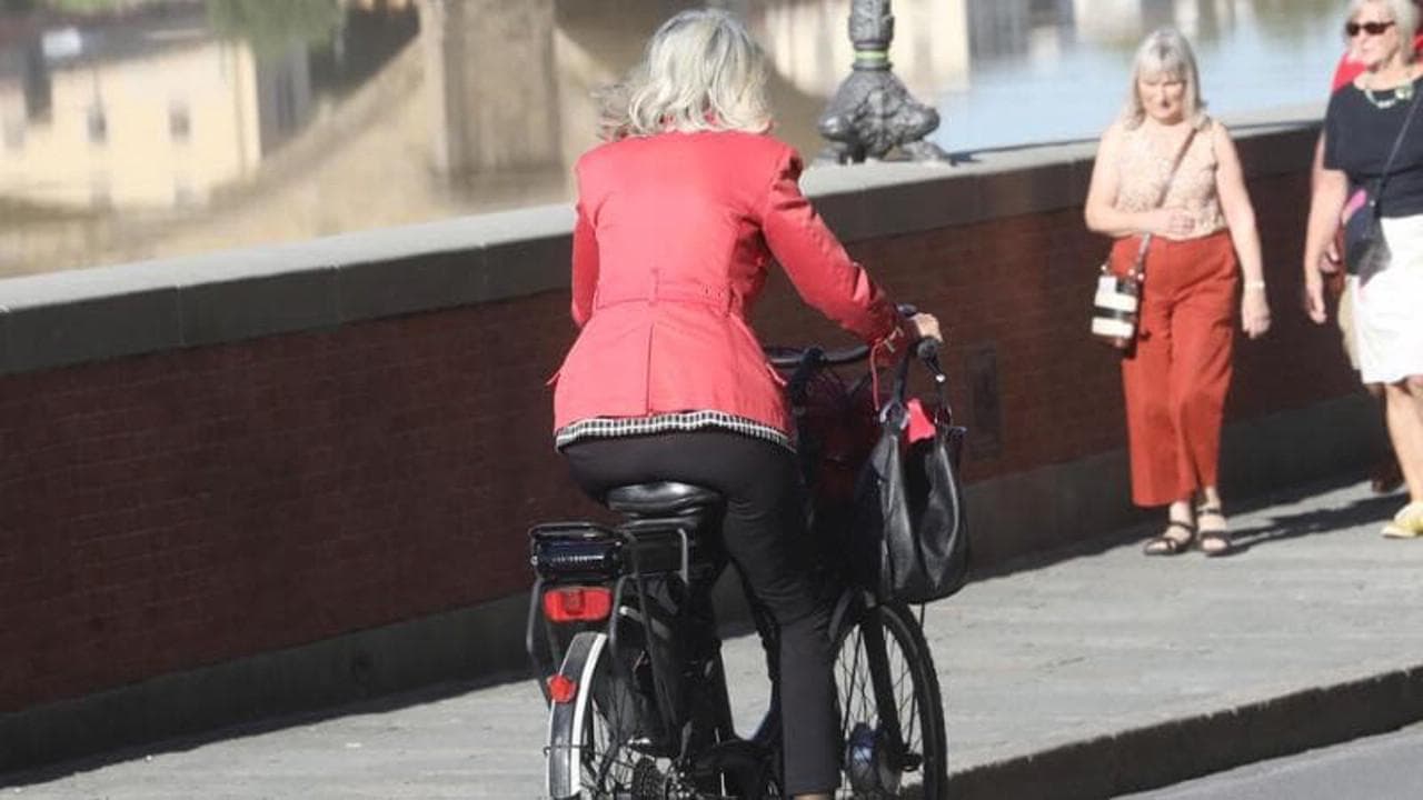 codice della strada novit224 allo studio dal casco per le super bici alla patente a 17 anni da Repubblica.it codice della strada novit224 allo studio dal casco per le super bici alla patente a 17 anni