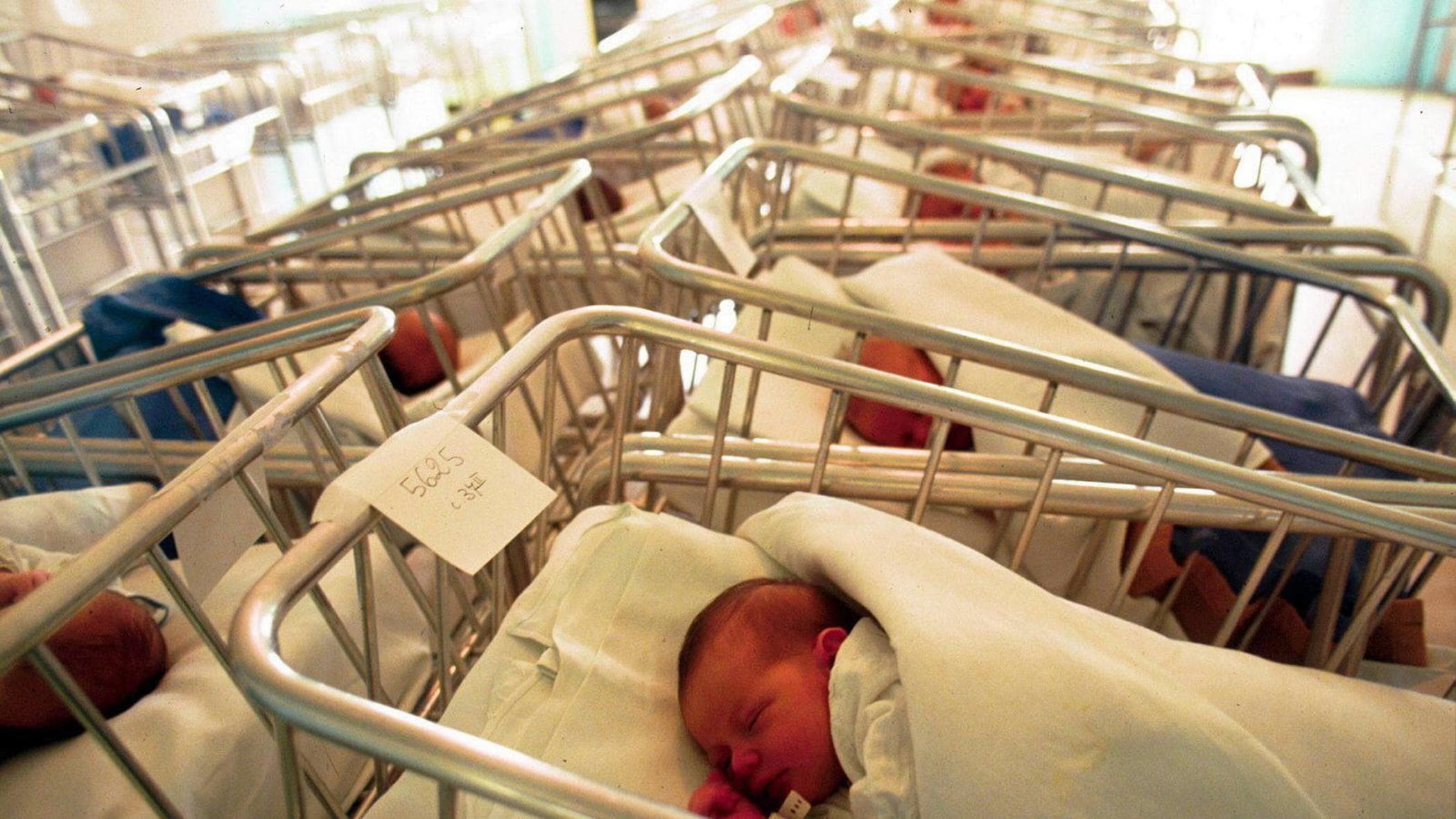 Italy's First-time Mothers Now Average Nearly 33, Report Shows