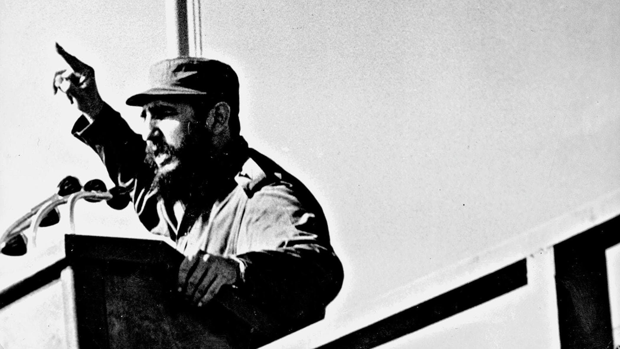Eccessi, amori e rivoluzione: il secolo senza limiti di Fidel