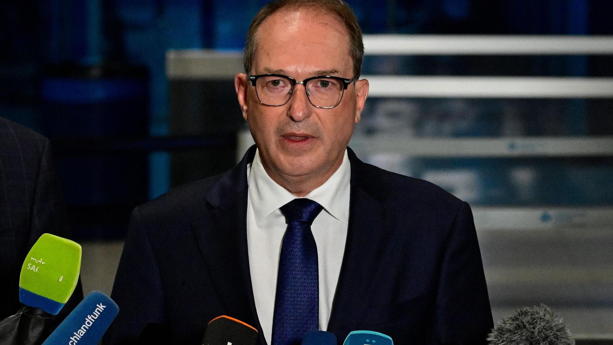 germania la svolta degli 007 avranno licenza di contrattaccare da Repubblica.it germania la svolta degli 007 avranno licenza di contrattaccare