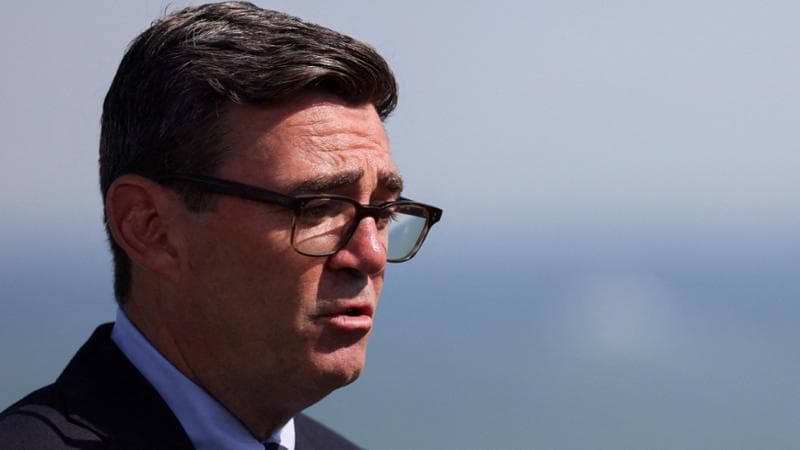 Anteprima: Scommesse, slot machines e E-cigarettes, Burnham prepara la stretta anti degrado nel Regn…