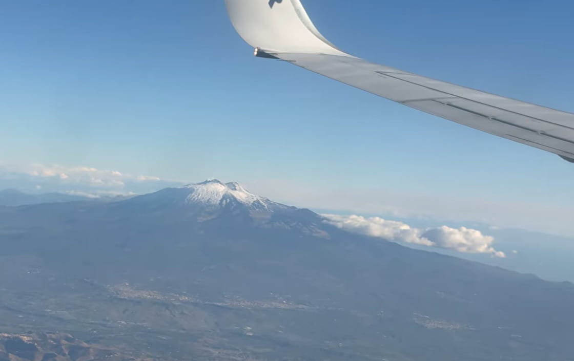 L'Etna innevato d'inverno (foto d'archivio)