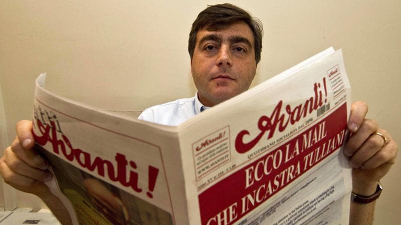 L’Avanti, il Cavaliere, il bistrot. Ascesa e rovina di Valterino Lavitola all’ombra dei potenti