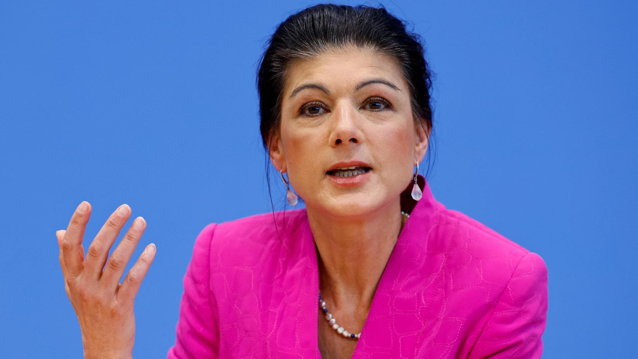 l8217afd offre la turingia alla leader rossobruna che rifiuta ma sono pronta a dialogare da Repubblica.it l8217afd offre la turingia alla leader rossobruna che rifiuta ma sono pronta a dialogare