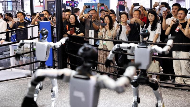 Shanghai (Cina), 17 luglio: robot umanoidi alla Conferenza mondiale sull'intelligenza artificiale