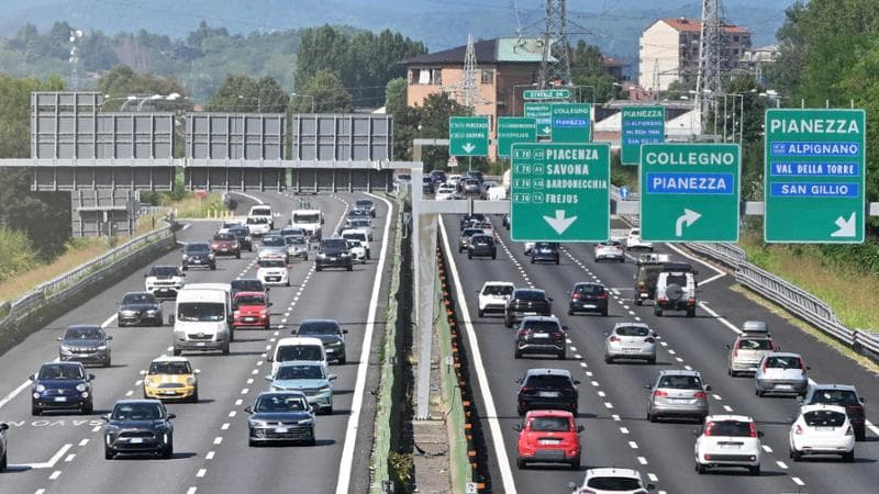 Anteprima: Ferragosto 2026, weekend da bollino rosso in autostrada: oltre 24 milioni di auto in viag…