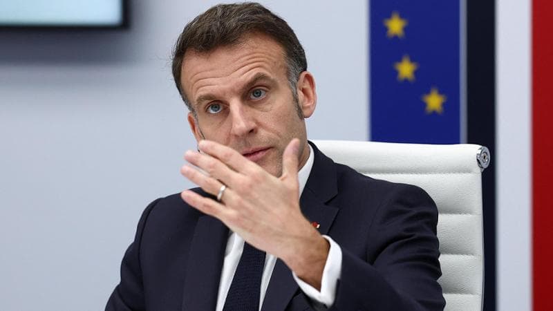 Anteprima: Social, la Corte Costituzionale boccia Macron: “Il divieto imbavaglia gli under 15”