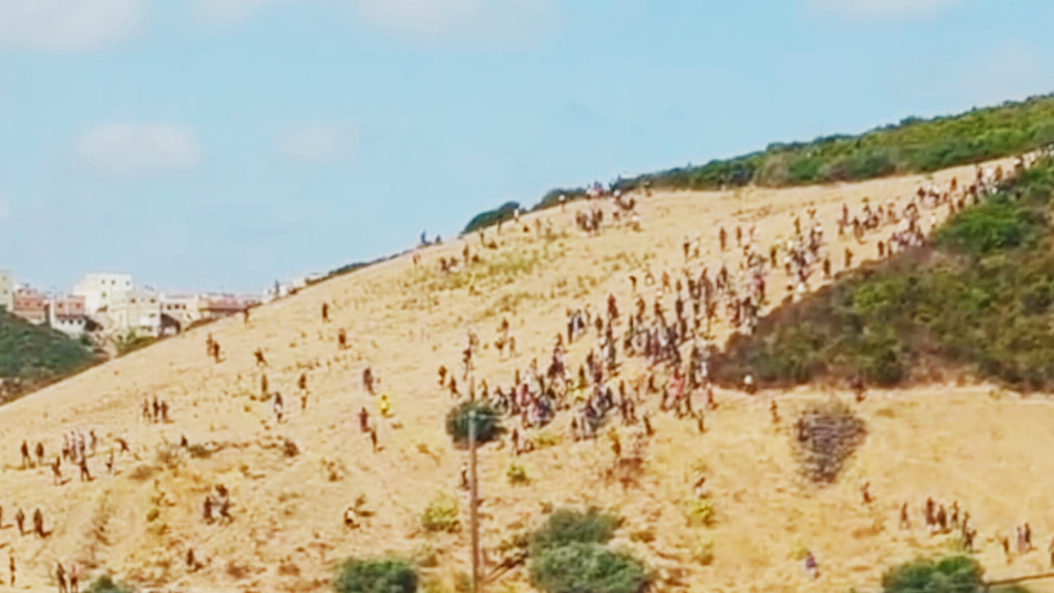 ceuta il marocco blocca centinaia di migranti che si dirigevano verso la frontiera dalle montagne da Repubblica.it ceuta il marocco blocca centinaia di migranti che si dirigevano verso la frontiera dalle montagne