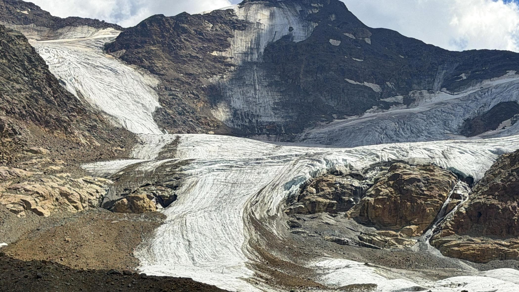 italia addio sci estivo anche lo stelvio chiude le piste per mancanza di neve da Repubblica.it italia addio sci estivo anche lo stelvio chiude le piste per mancanza di neve