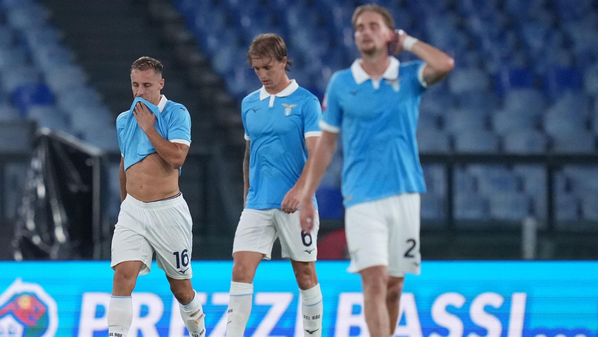 figuraccia lazio eliminata dalla coppa italia dal mantova gattuso un bel cazzotto in faccia da Repubblica.it figuraccia lazio eliminata dalla coppa italia dal mantova gattuso un bel cazzotto in faccia