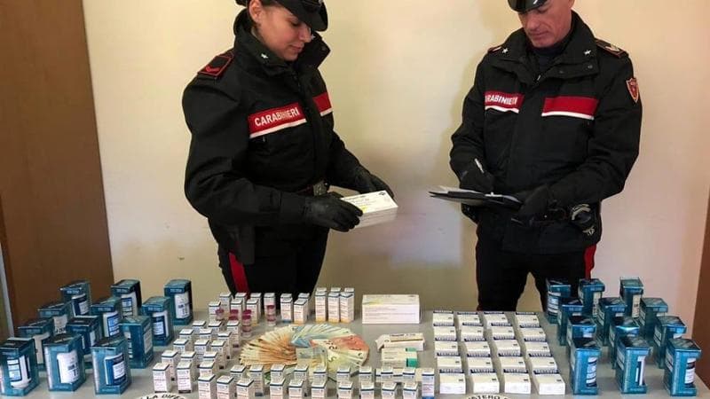 Anteprima: Fermato con 300 pasticche di anabolizzanti in auto: nei guai un 51enne di San Cesareo