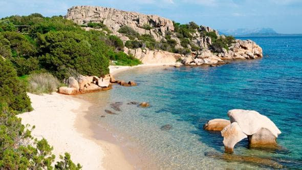 La rivincita delle mezze stagioni: gli italiani evitano le vacanze ad agosto