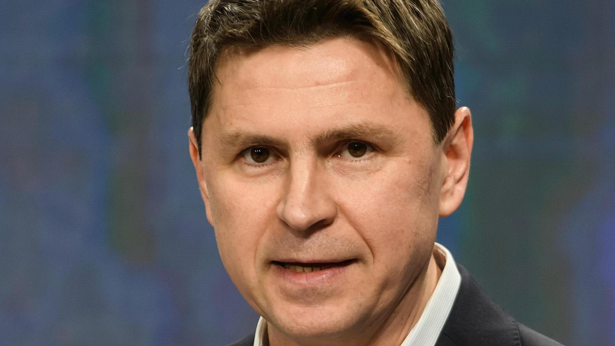 Podolyak: “Puniremo chi ruba ma votare adesso è impossibile”