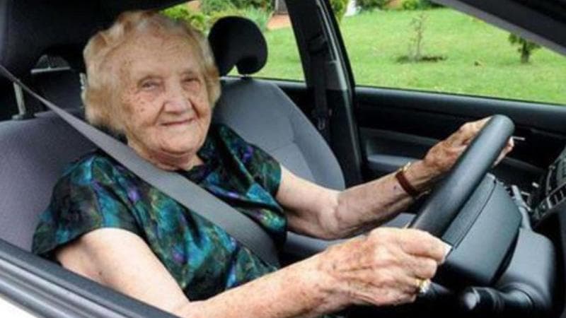 Bozza del codice stradale: gli over 85 al volante entro 100 km da casa