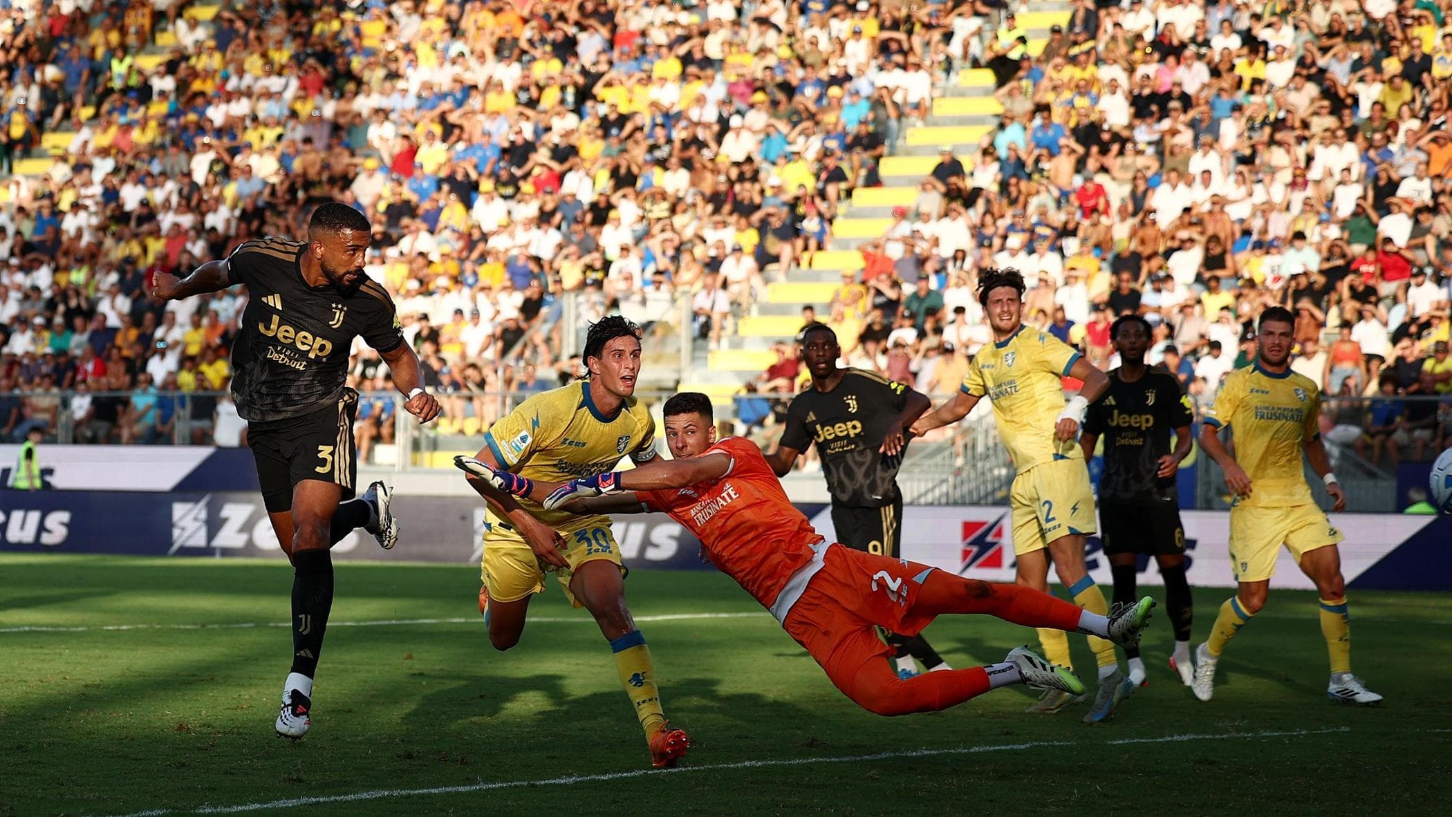 dai mondiali alla serie a la regola dei 5 secondi regala un calcio d8217angolo alla juventus da Repubblica.it dai mondiali alla serie a la regola dei 5 secondi regala un calcio d8217angolo alla juventus