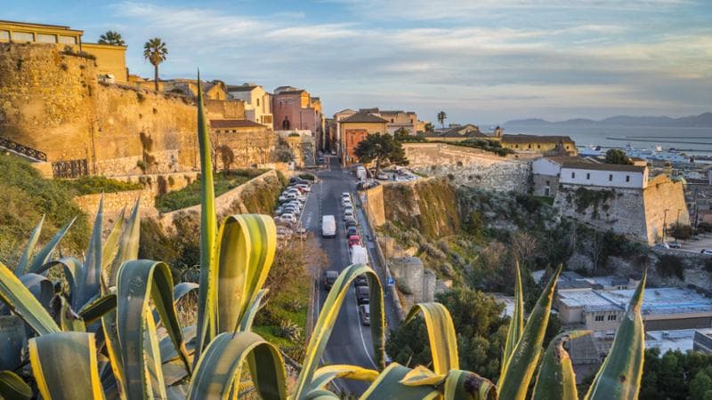 Copertina: Caldo, l’estate senza fine della Sardegna: certificato nuovo record. Ora la quinta ondata a 40 gradi