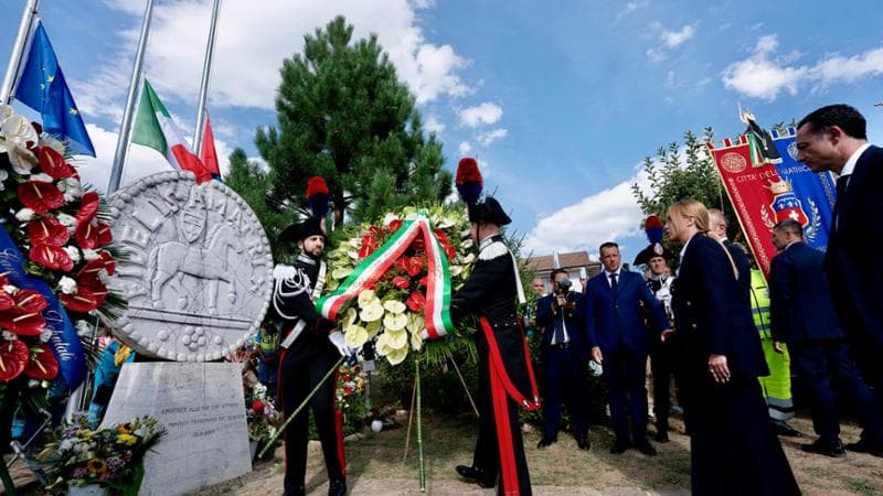 Amatrice, quegli applausi a Meloni e l’alert del sindaco a Chigi: “Fermate i contestatori”