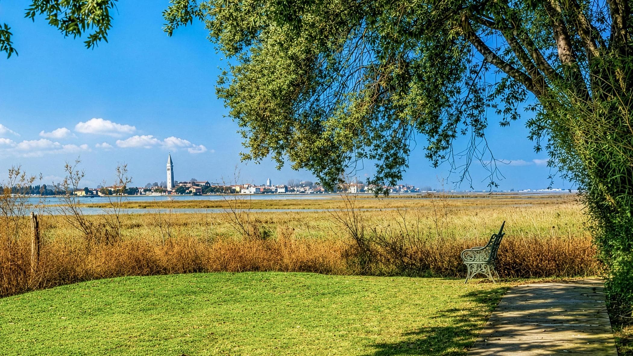 A Venezia c’è un’isola in vendita. Ecco Crevan: vista su Burano e Torcello e forte napoleonico